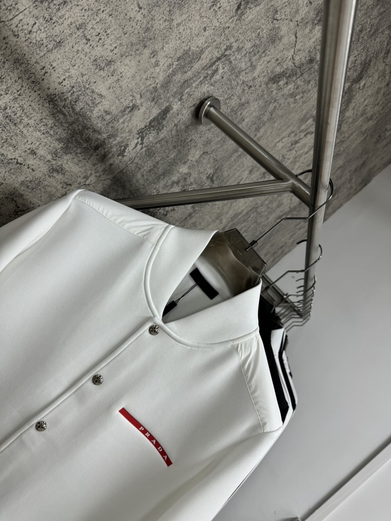 Pra*a outwear
